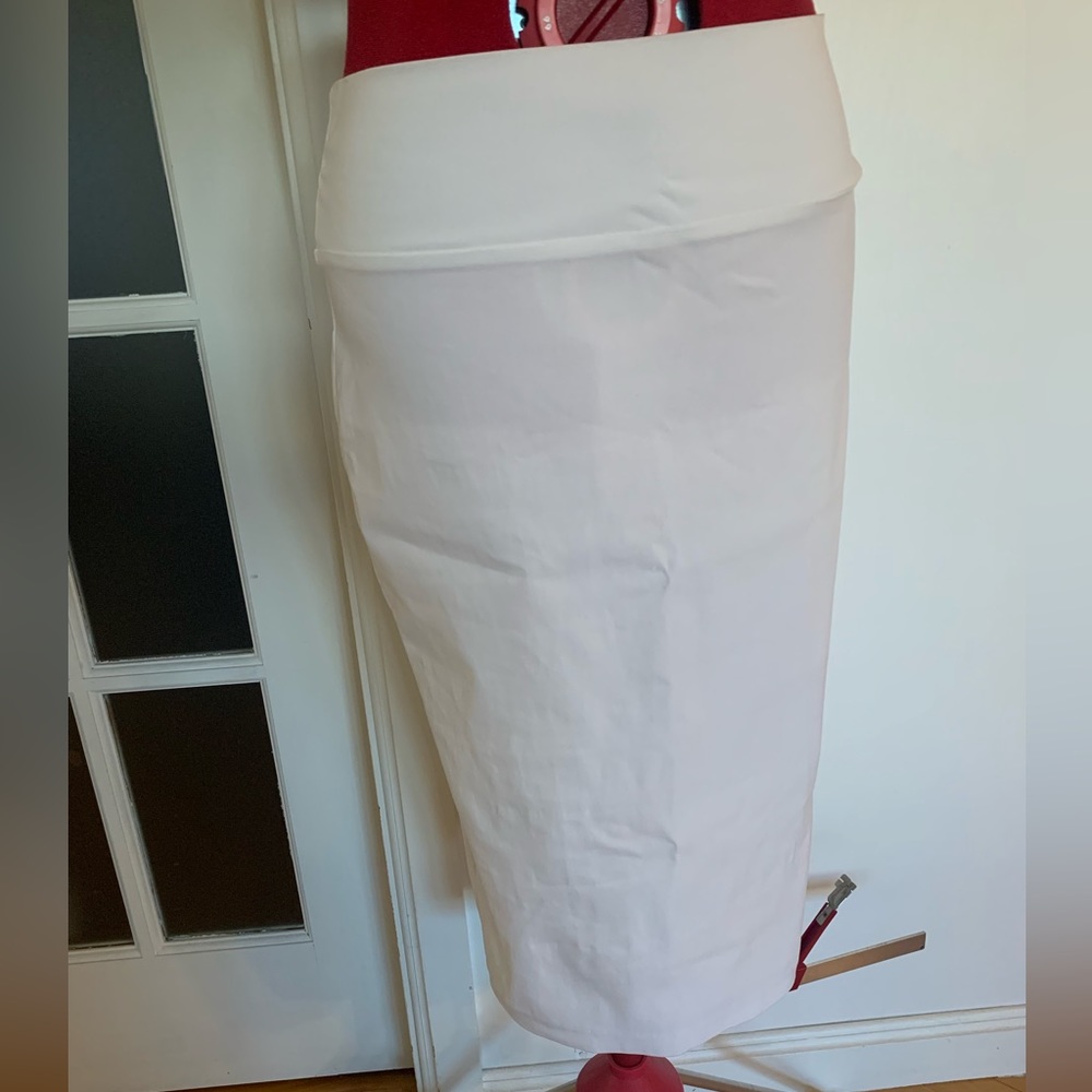 White Stretchy Pencil Skirt 10$ or 2 for 15$!